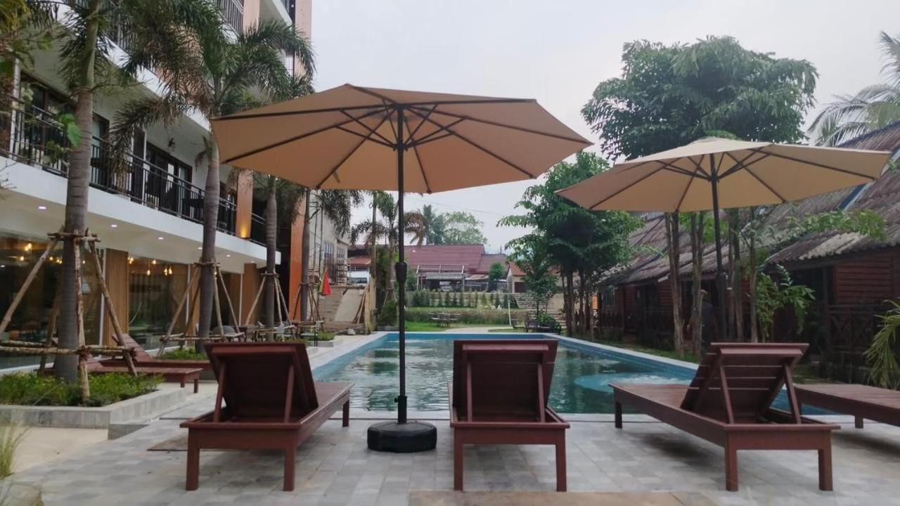 Vang Vieng Bungalows ภายนอก รูปภาพ