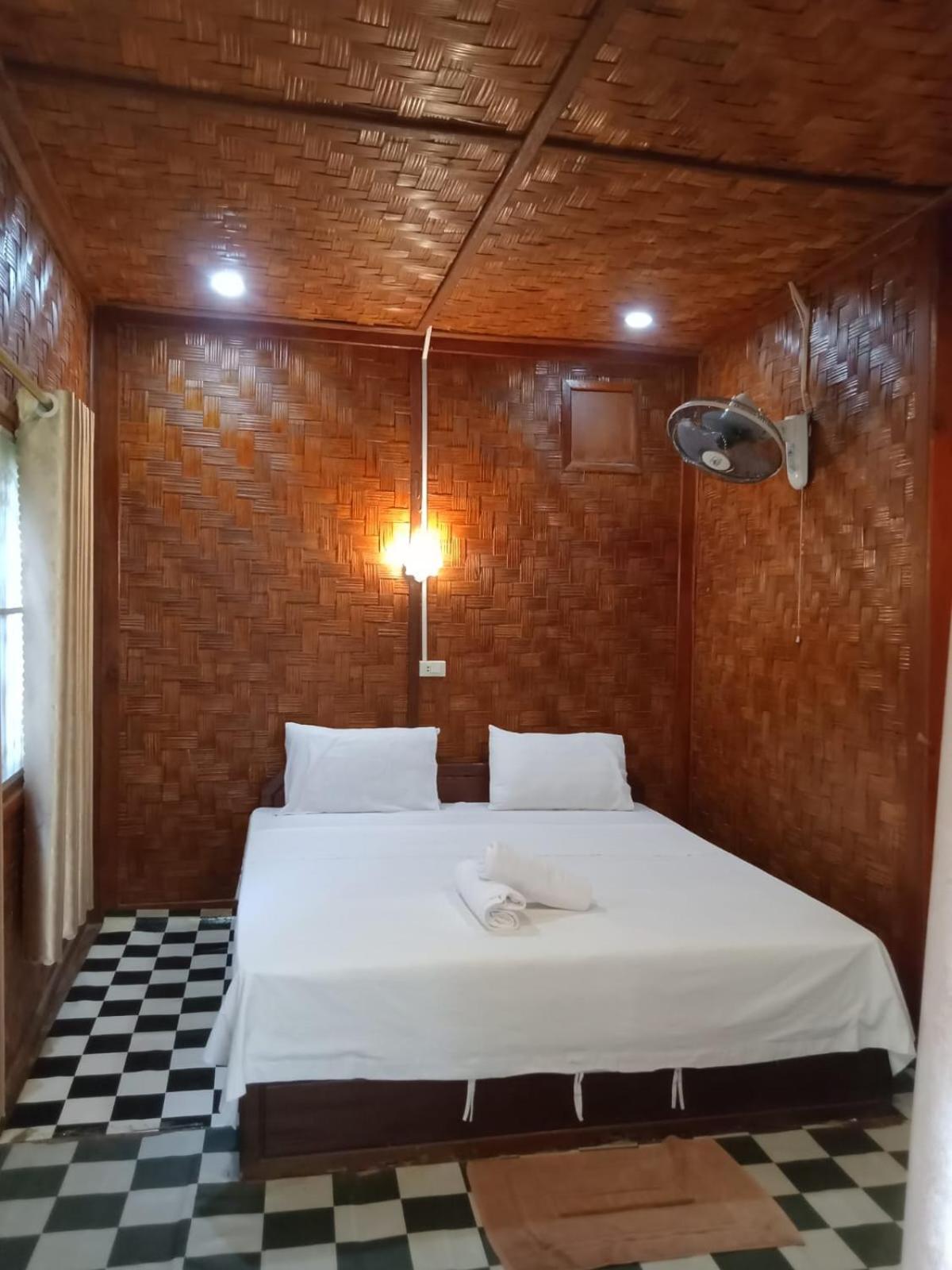 Vang Vieng Bungalows ภายนอก รูปภาพ