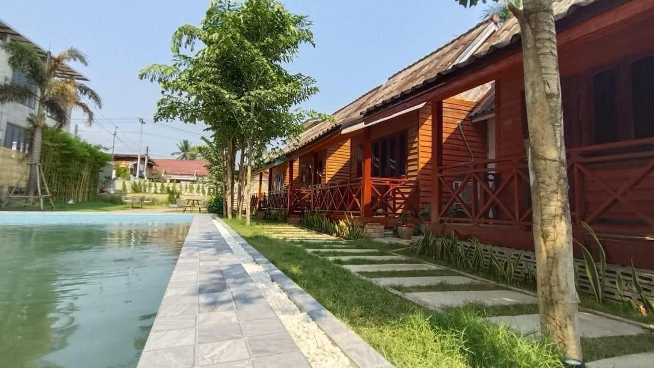 Vang Vieng Bungalows ภายนอก รูปภาพ